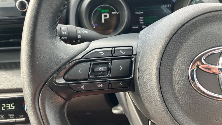 Toyota Yaris 1.5 Hybrid Design 5dr CVT Hybrid Hatchback